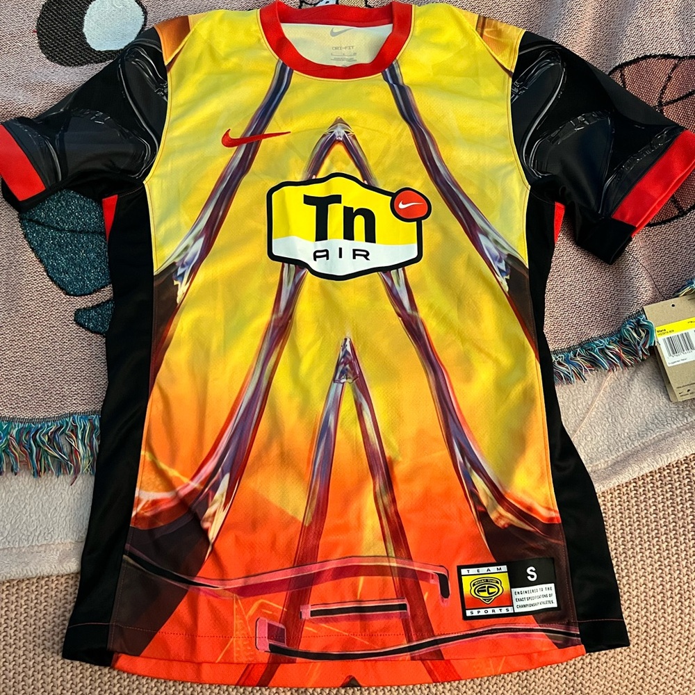 Nike air max Tn soccer jersey size: small new with tags